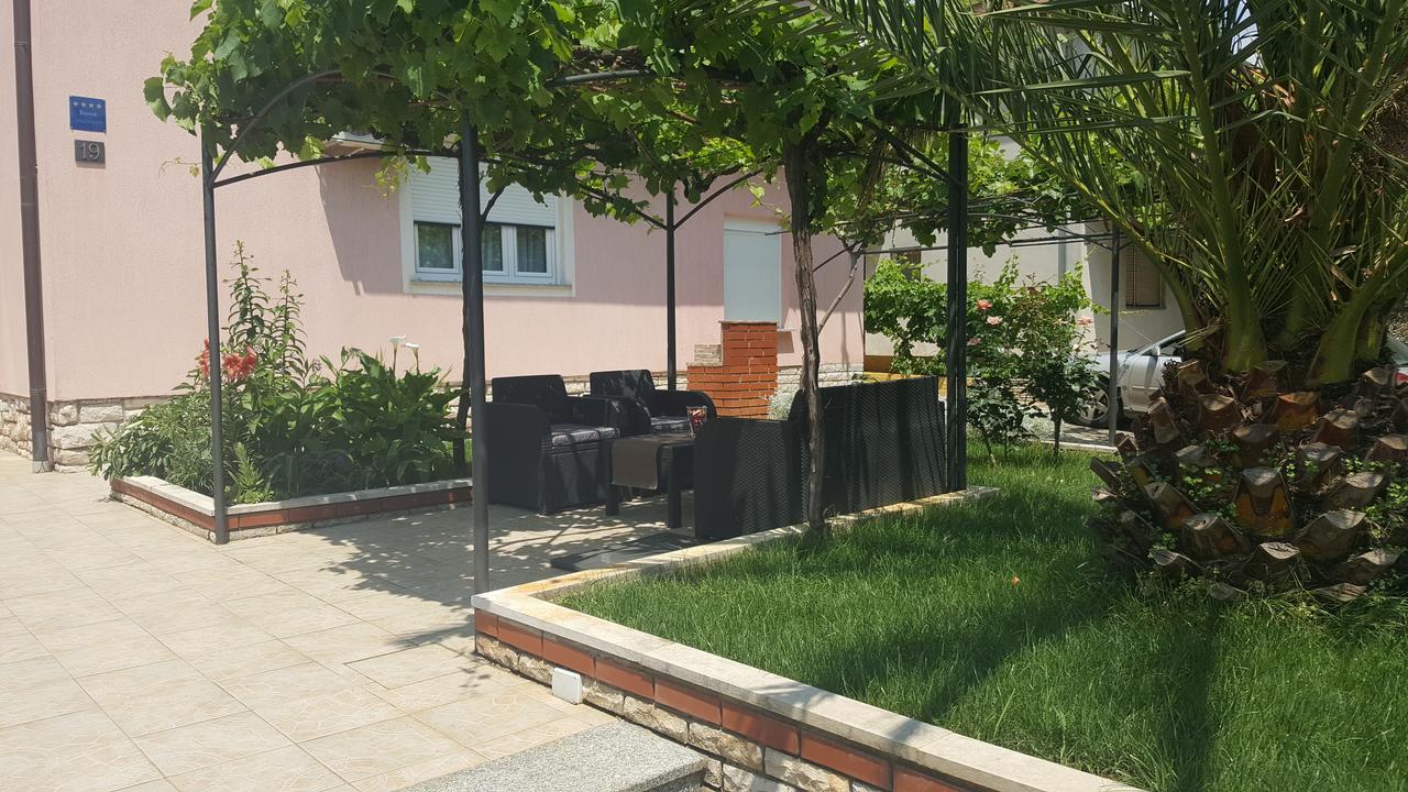 Apartment Korado Pula Exterior foto